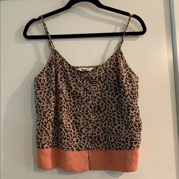 BB Dakota Tie Animal Printed Top new without tag - Picture 1 of 3